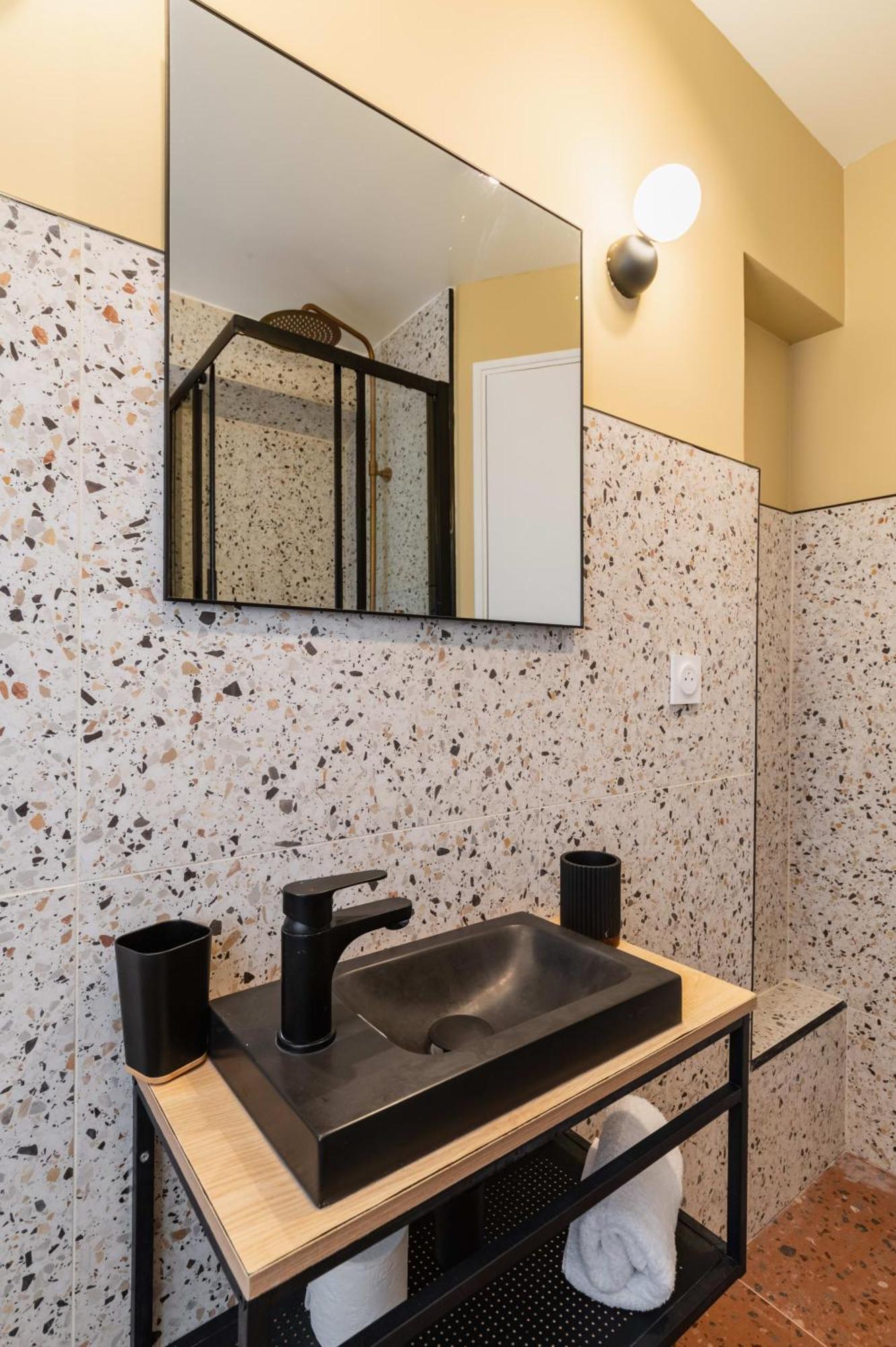 Grand Studio Refait A Neuf Paris 16 - 4P - Flat-Guest Exterior photo